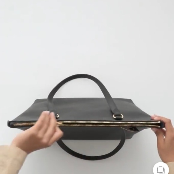 MICHAEL KORS Charlotte Large Leather Top-Zip Tote - Picture 10 of 15